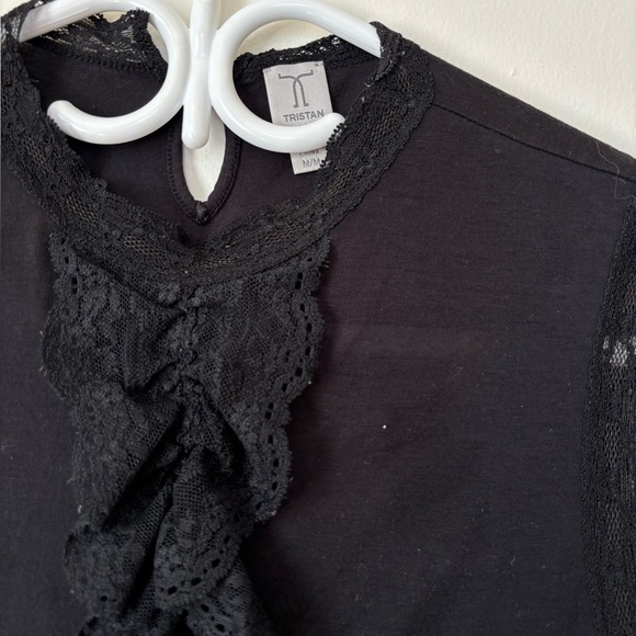 🎉4/30$🎉  Tristan Black Lace Sleeveless Top - Medium - Picture 2 of 5